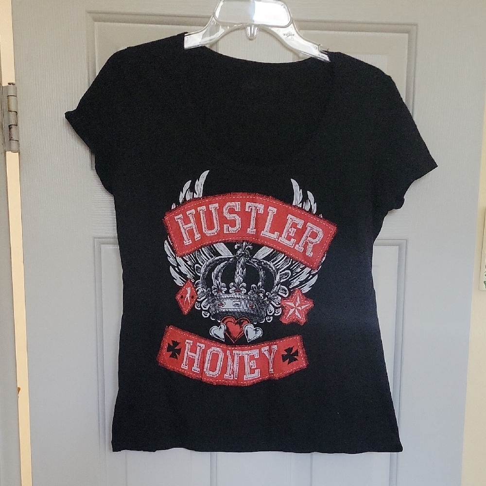 Hustler Hollywood Black Fitted Graphic Cap Sleeve Tee